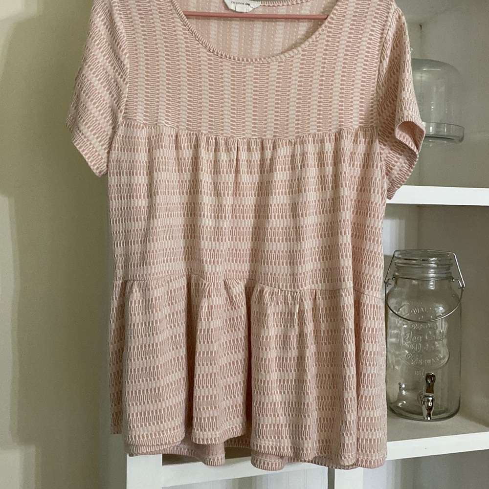 Soft pink and white cute top